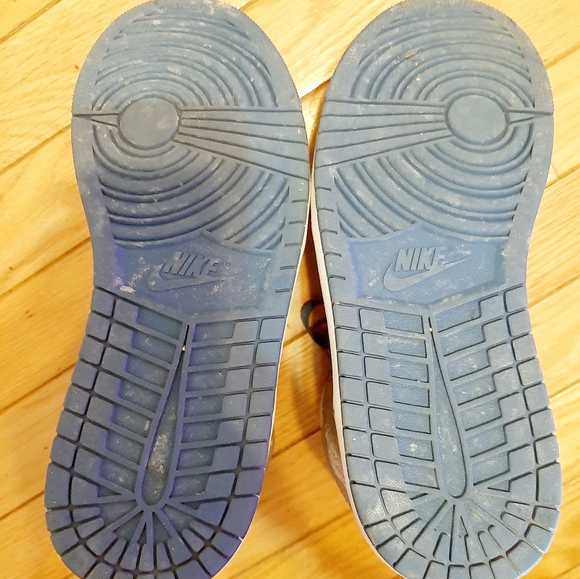 Nike Air Jordam Mid 1 - Picture 5 of 6